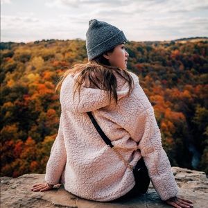 Meet your Posher, Joon